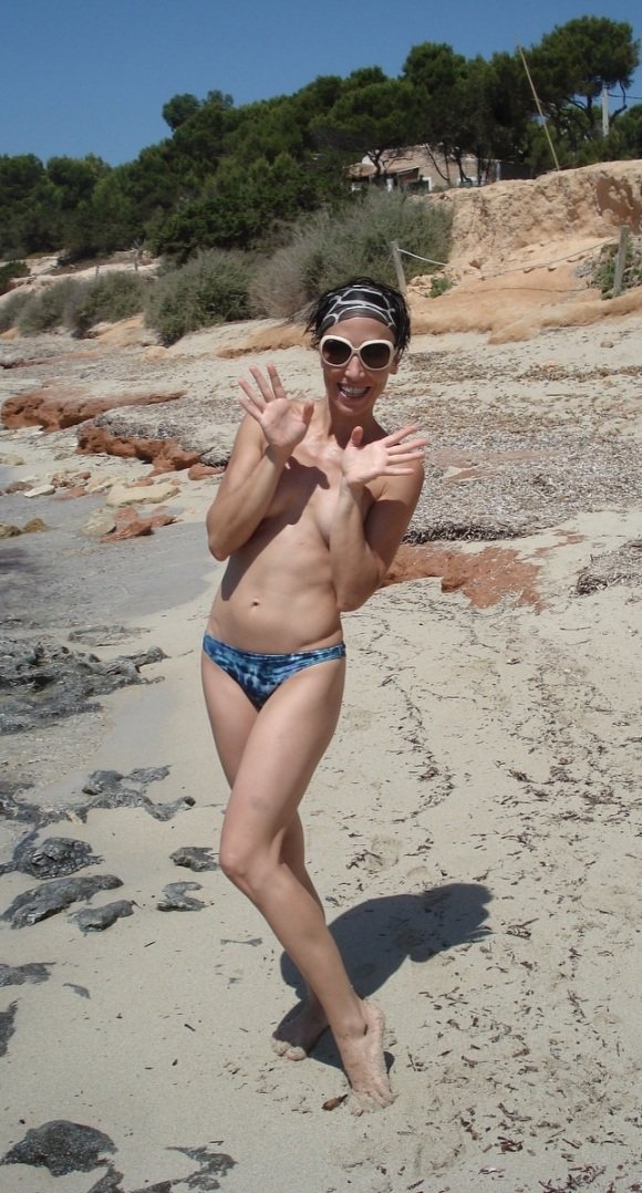Skinny Bikini Girl Topless #9PyZEv59