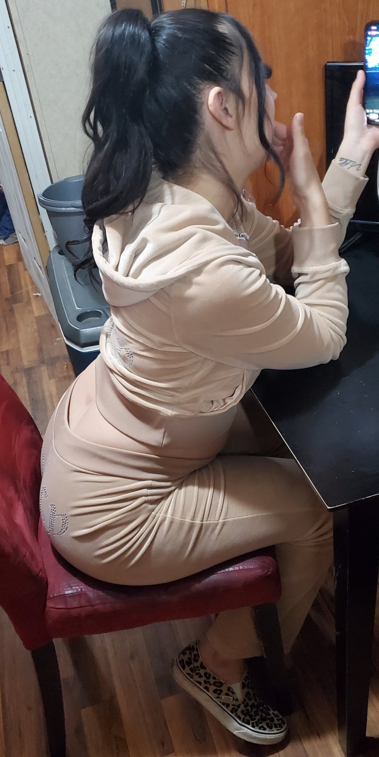 Cuckbro's sister creepshots exposed as he wanted it. Come and get yours exposed. #CtWnt0El